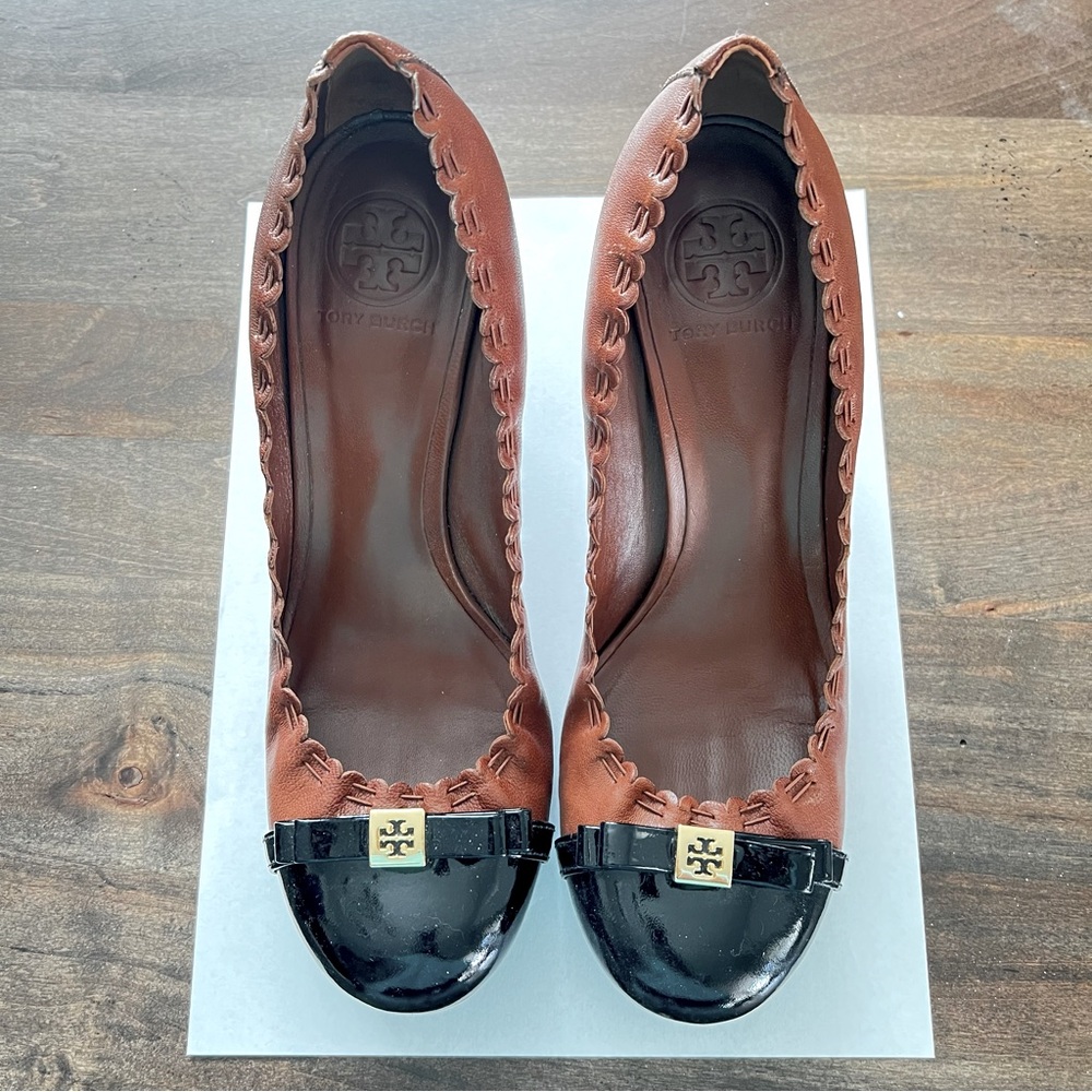 Tory Burch Romy almond black leather mid heel shoes size 9